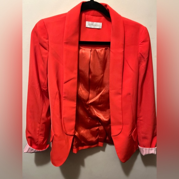 Kittenish Jackets & Blazers - Kittenish lined red blazer‎ cuff contrast XS